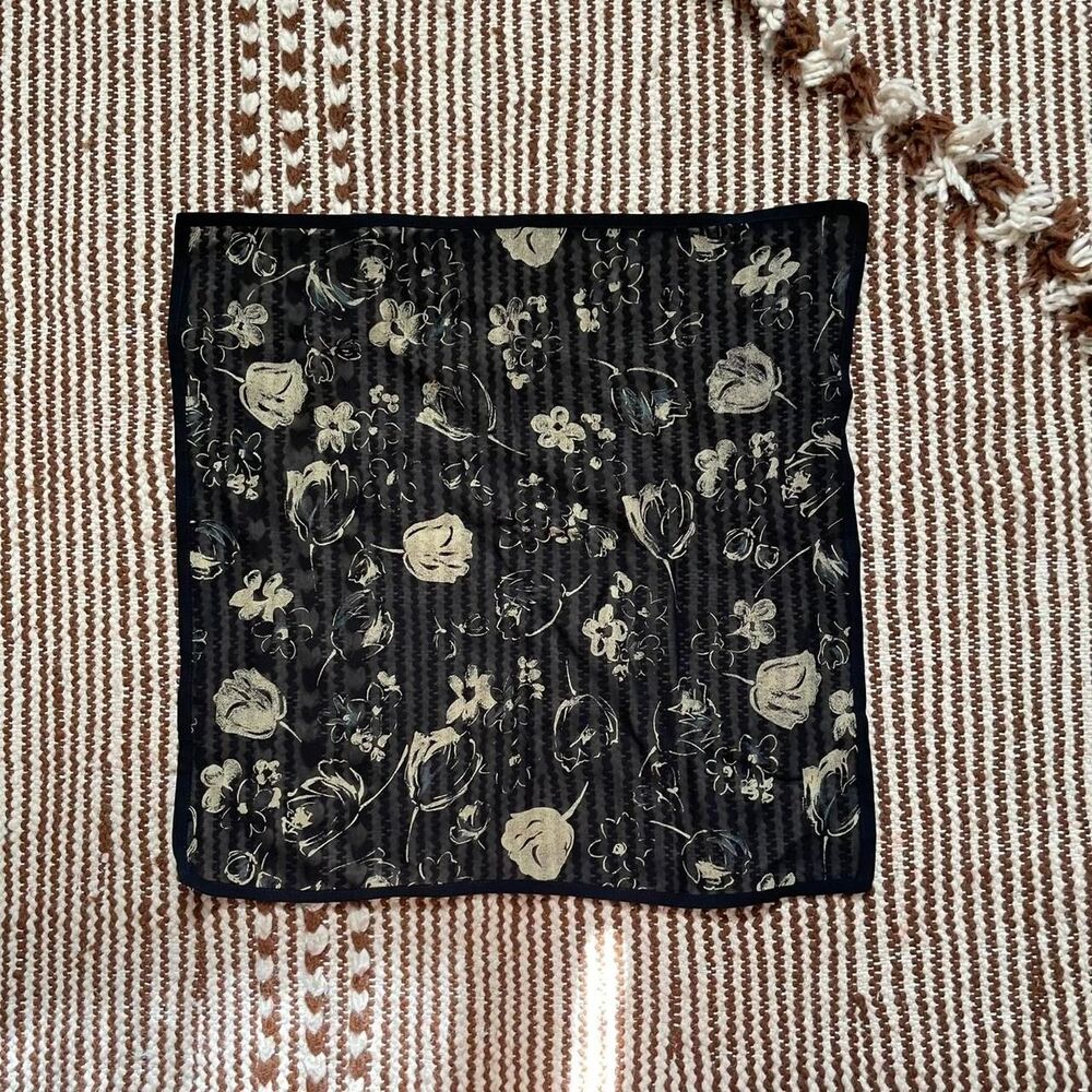 Franco Ferrari Women's Black and‎ Beige Scarf